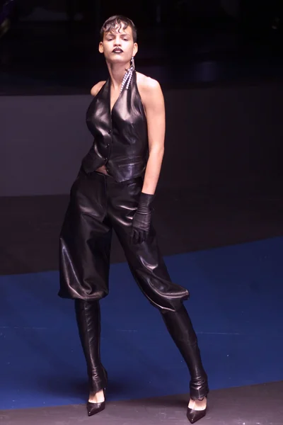 Look 60
